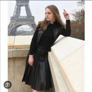 ORLY MADE IN FRANCE BLACK CLASSIC PEBBLE FAUX LEATHER SKIRT SIZE MED